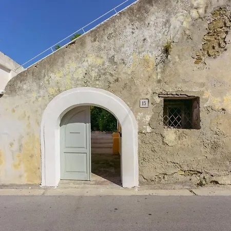 Palazzo Attila - Gioia * Procida