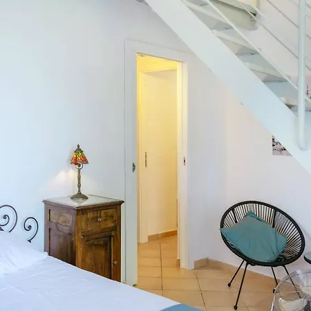 Palazzo Attila - Gioia Bed & Breakfast *