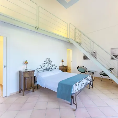 Palazzo Attila - Gioia * Procida